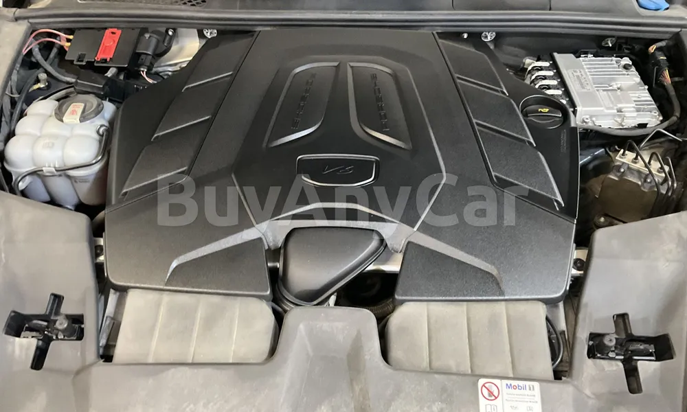 Vehicle photo 6