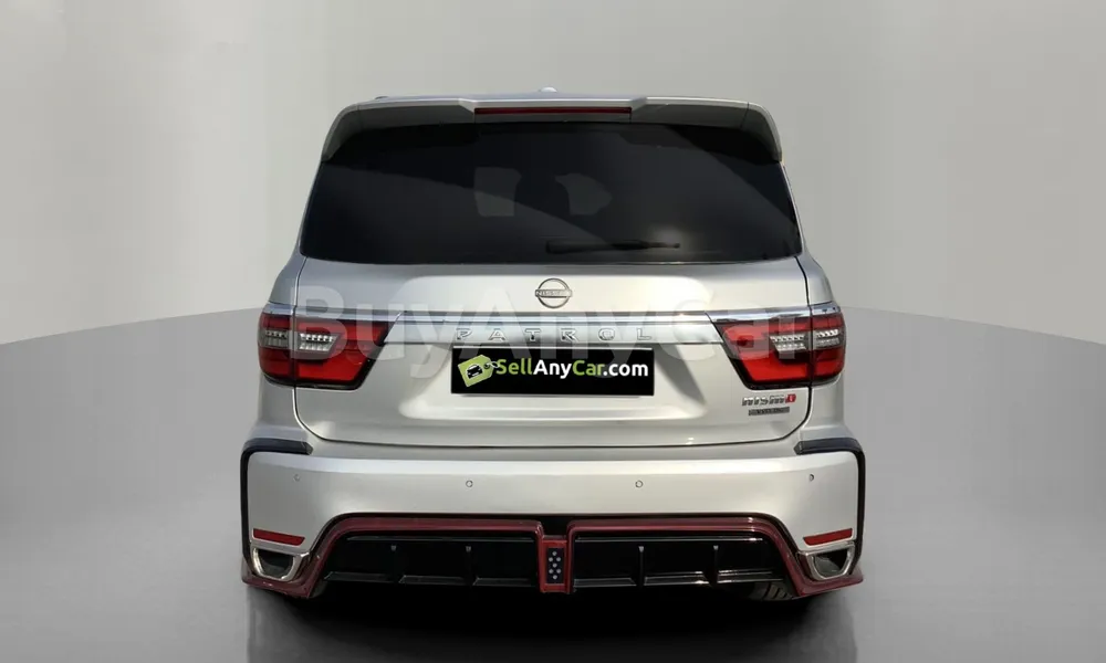 Vehicle photo 2