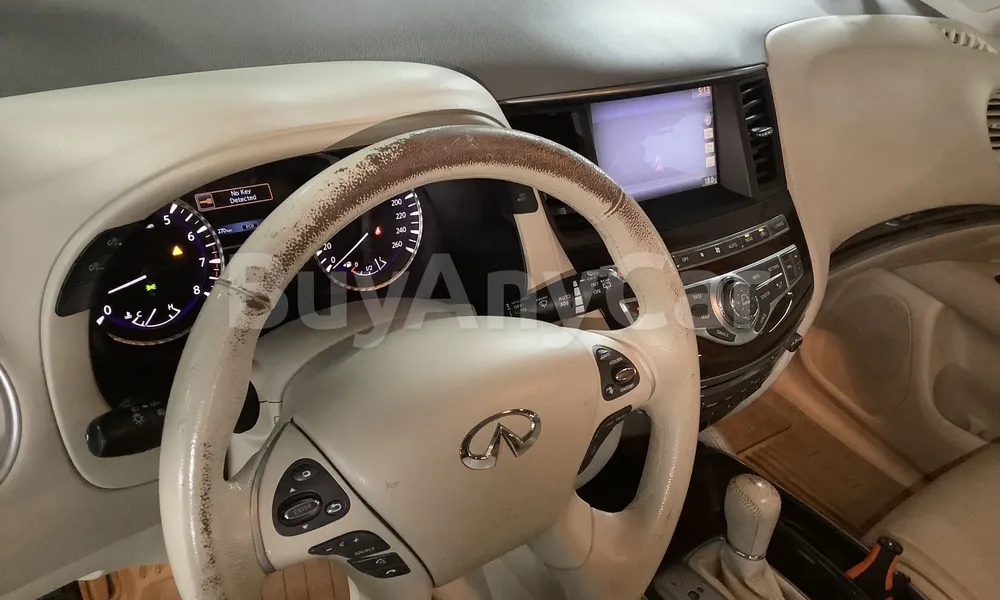 Vehicle photo 9