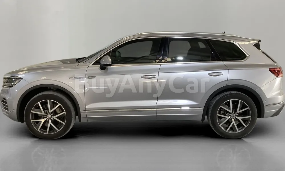 Vehicle photo 4