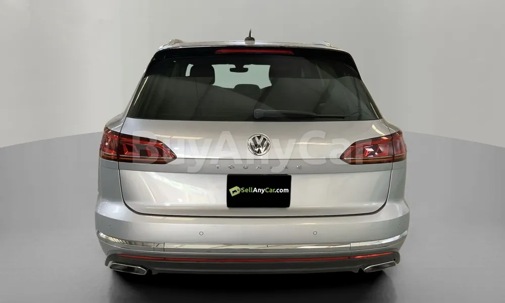Vehicle photo 2