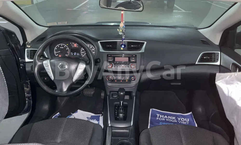 Vehicle photo 9
