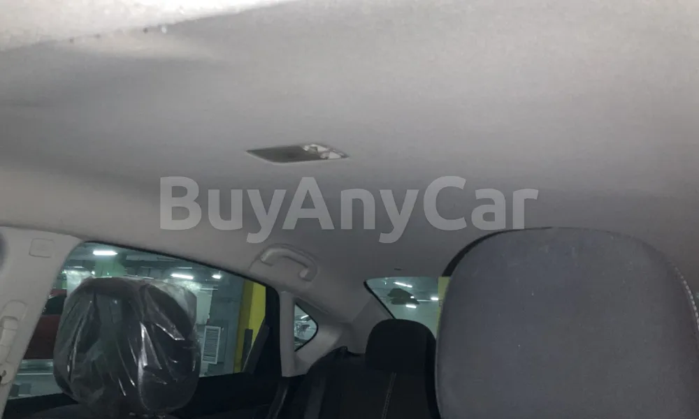 Vehicle photo 8