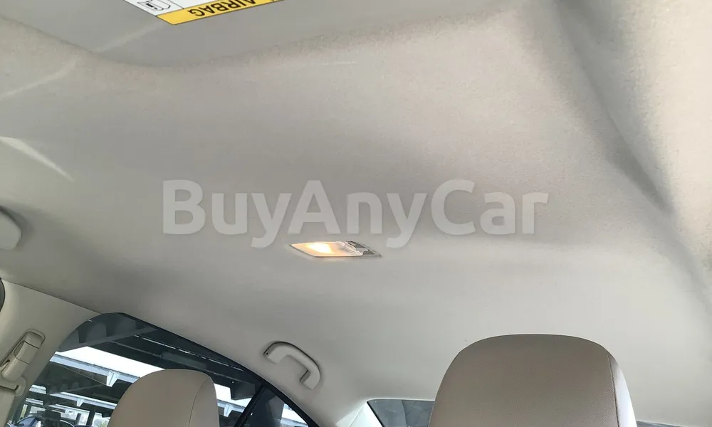 Vehicle photo 9