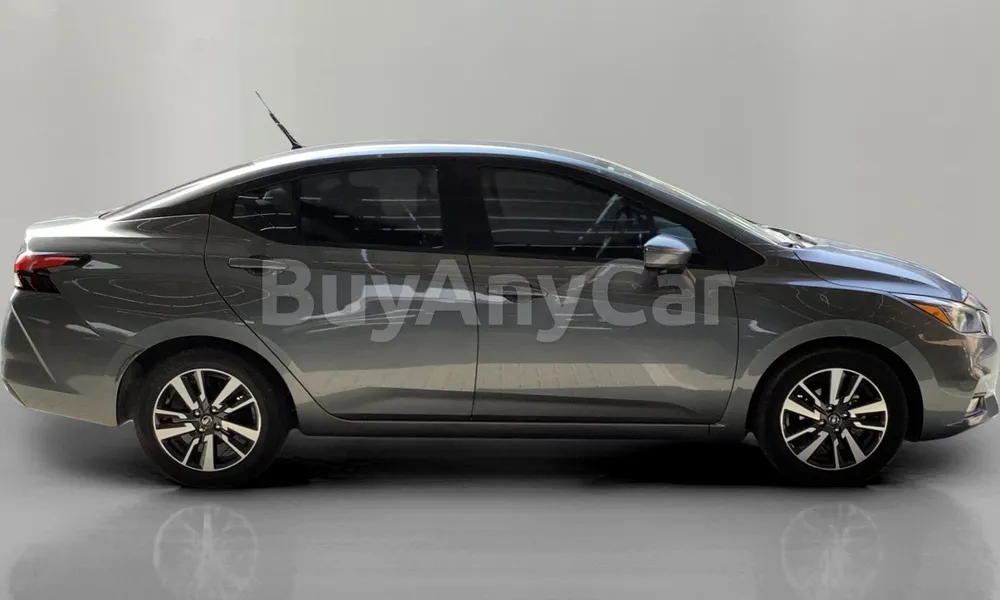 Vehicle photo 3