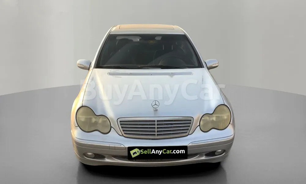 Vehicle photo 1