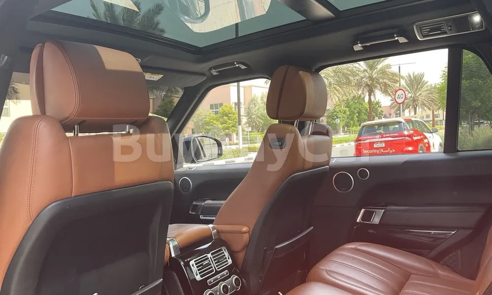 Vehicle photo 9