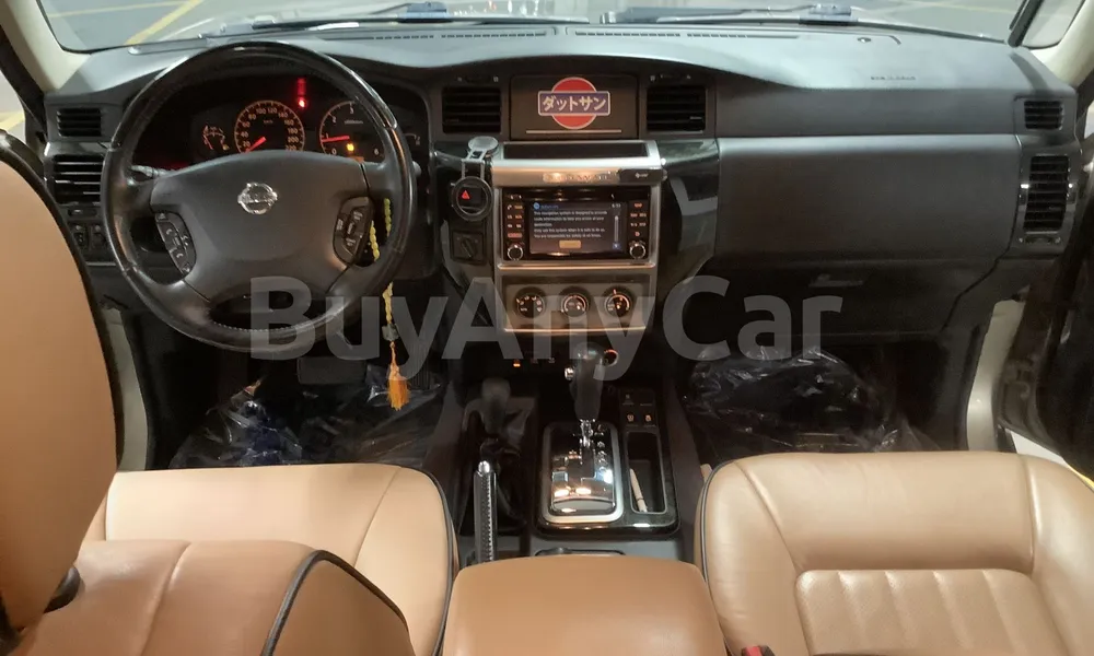 Vehicle photo 8