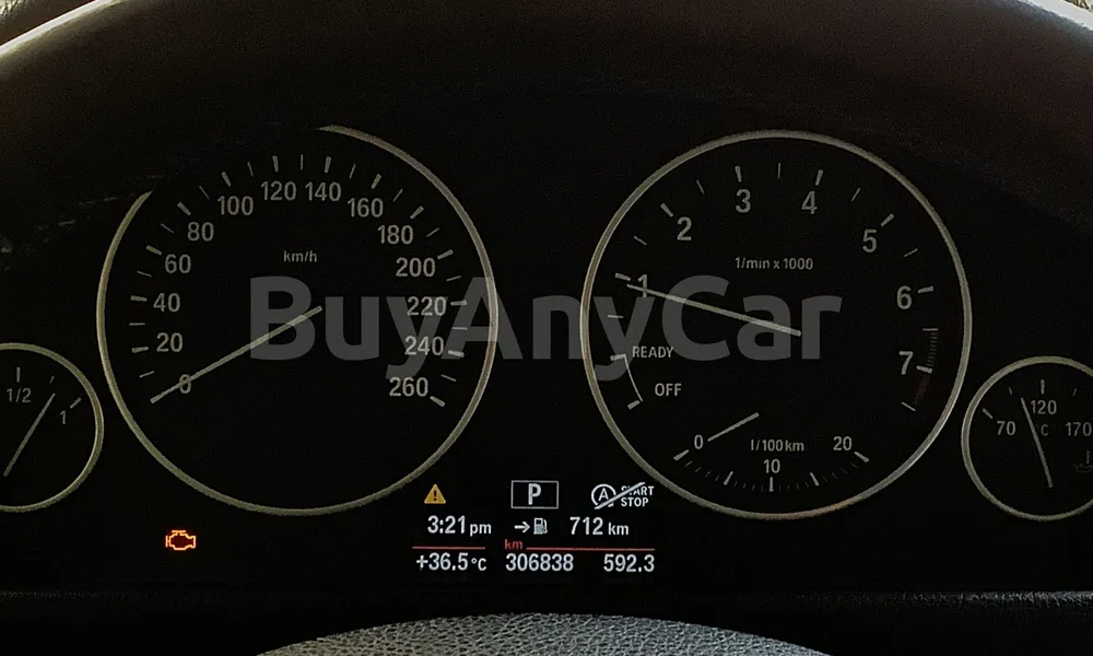 Vehicle photo 7