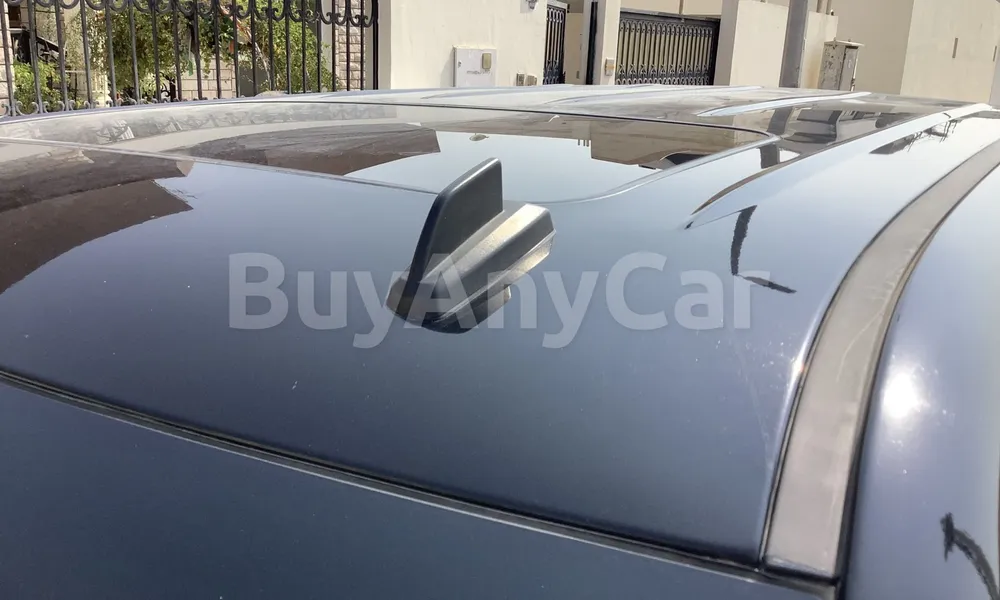 Vehicle photo 6