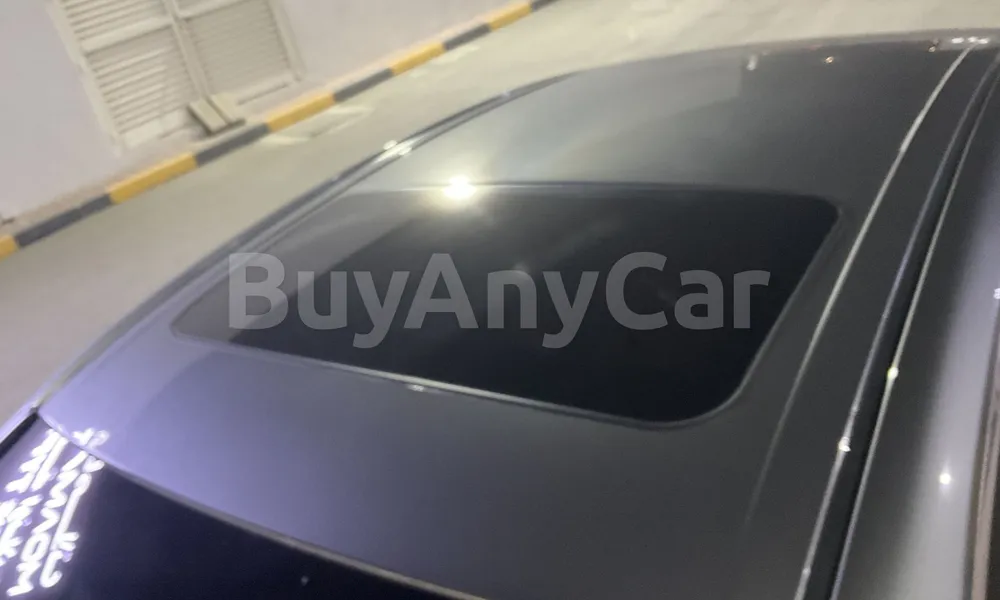Vehicle photo 5