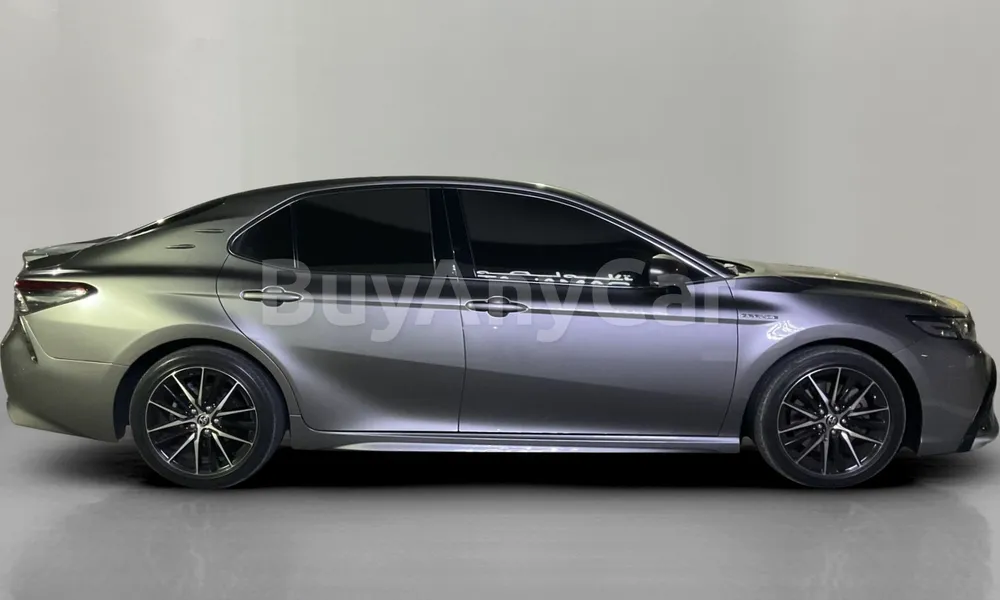 Vehicle photo 3