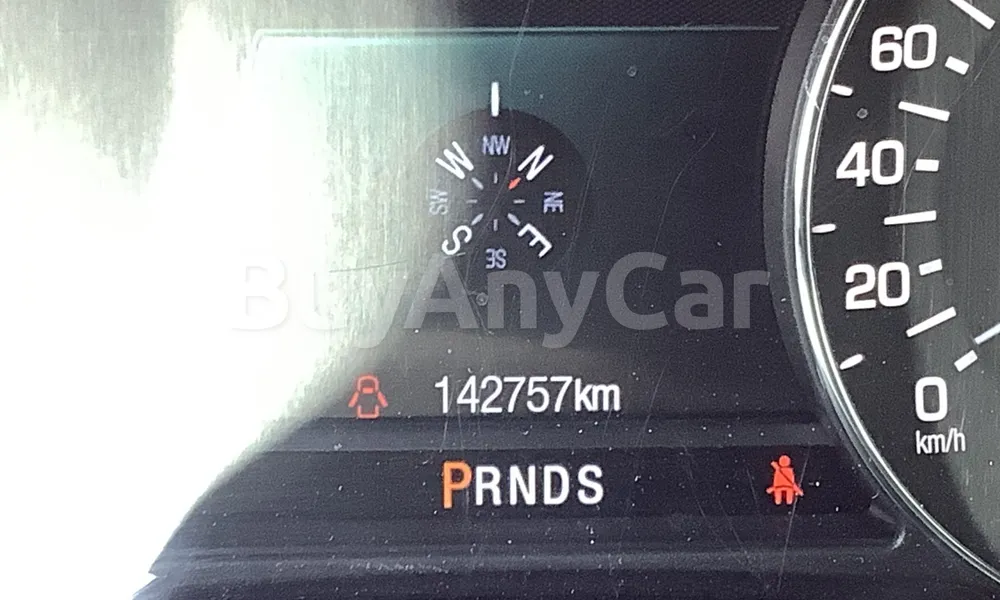 Vehicle photo 6