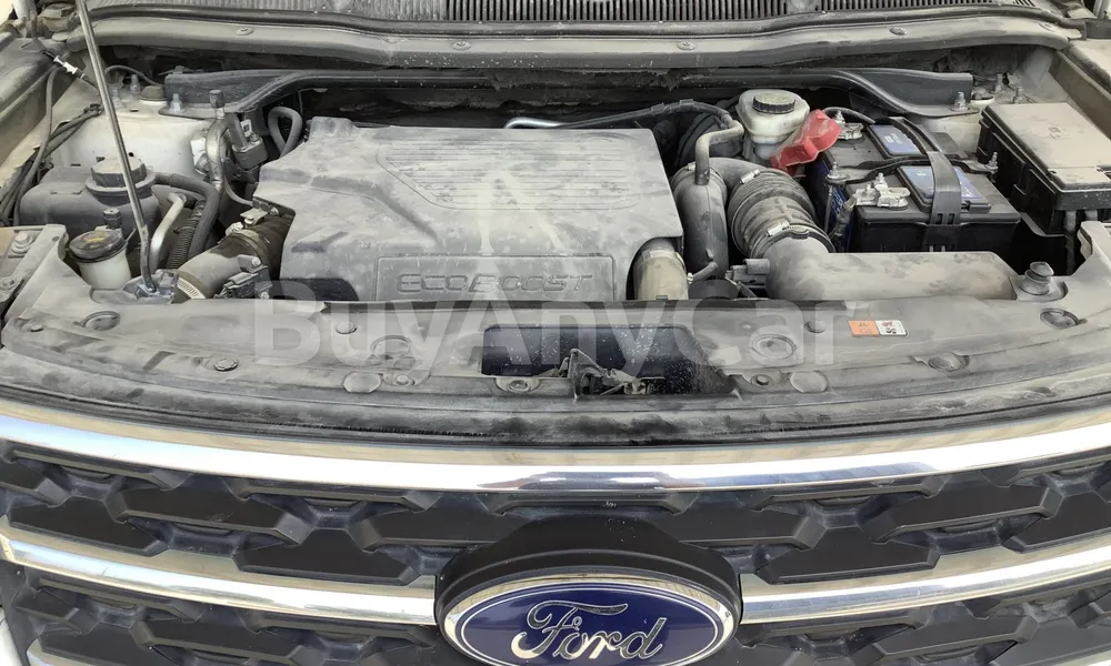 Vehicle photo 7