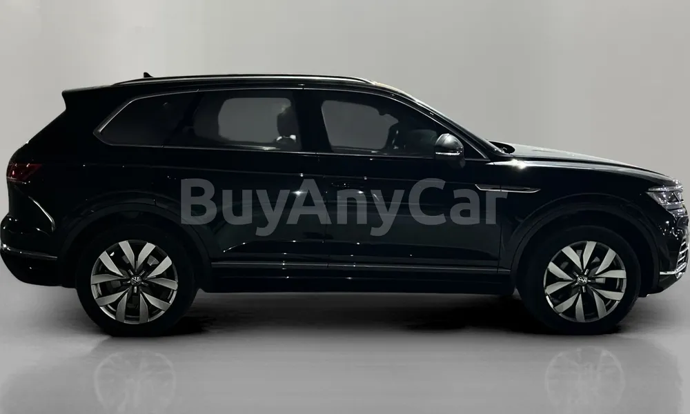 Vehicle photo 3