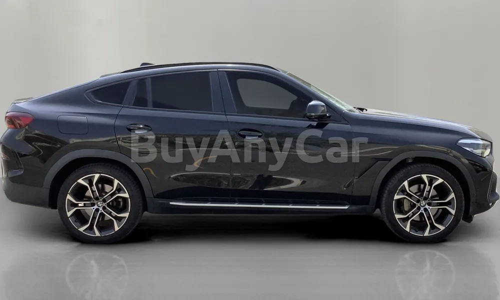 Vehicle photo 3