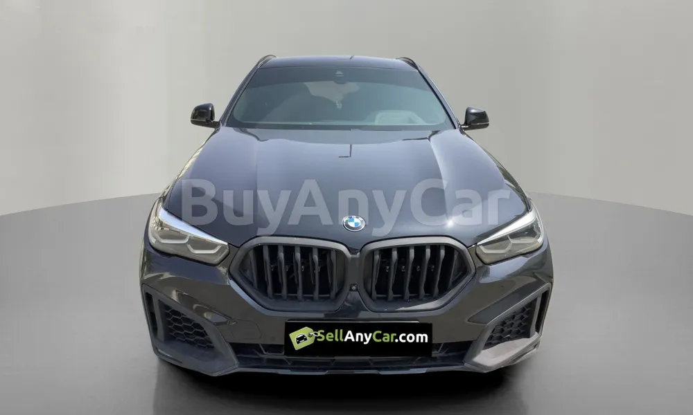 Vehicle photo 1