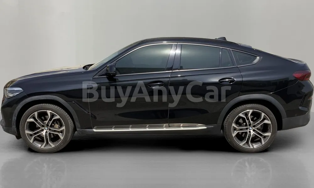 Vehicle photo 4