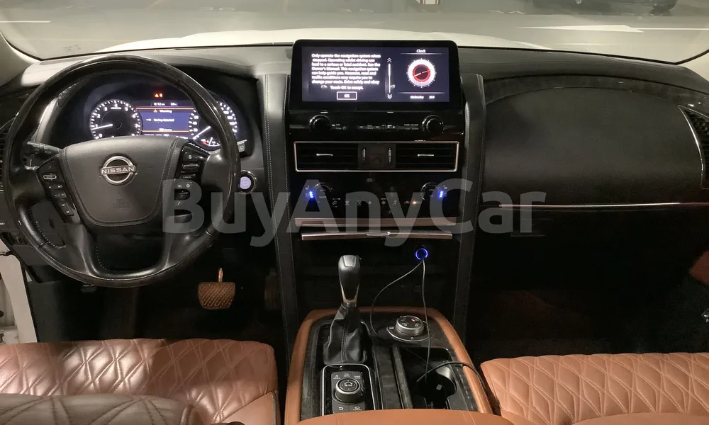 Vehicle photo 8