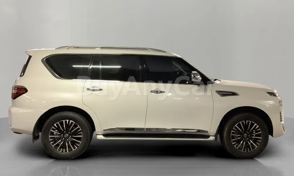 Vehicle photo 3