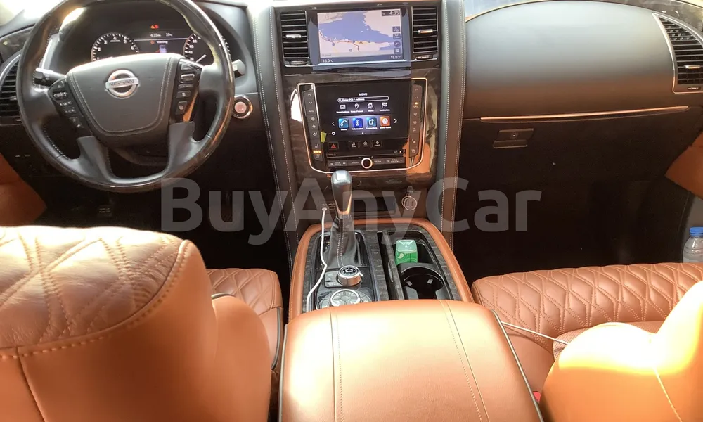 Vehicle photo 9