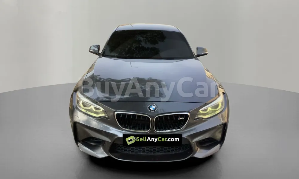 Vehicle photo 1