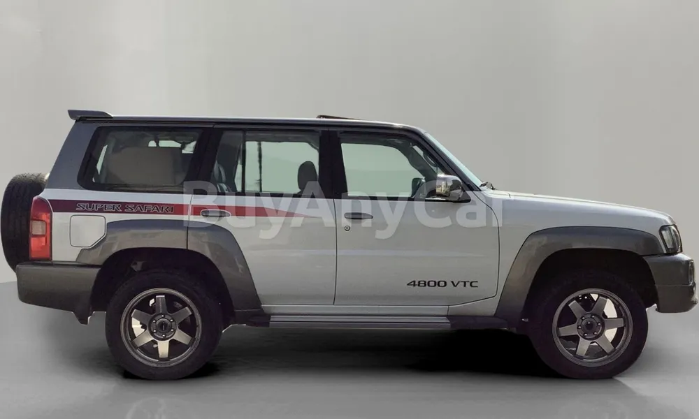 Vehicle photo 3