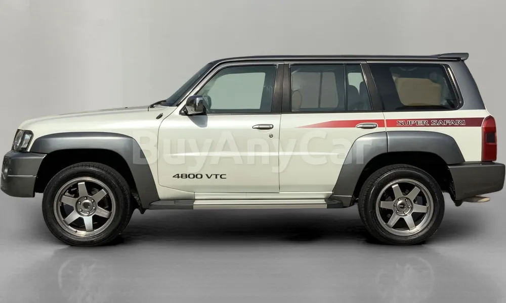 Vehicle photo 4