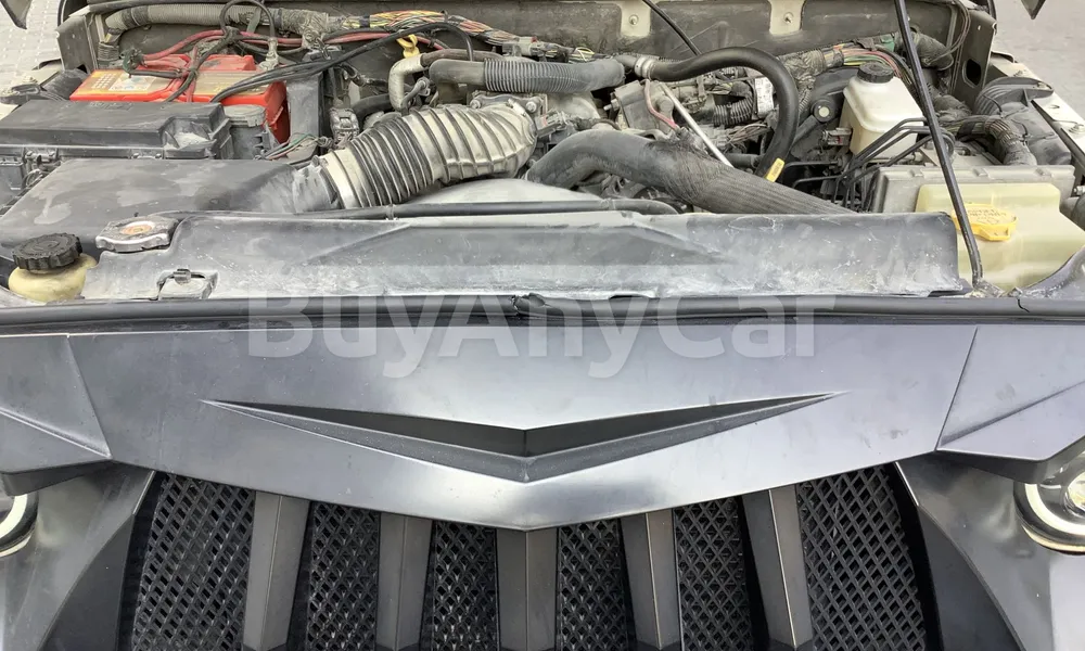 Vehicle photo 6