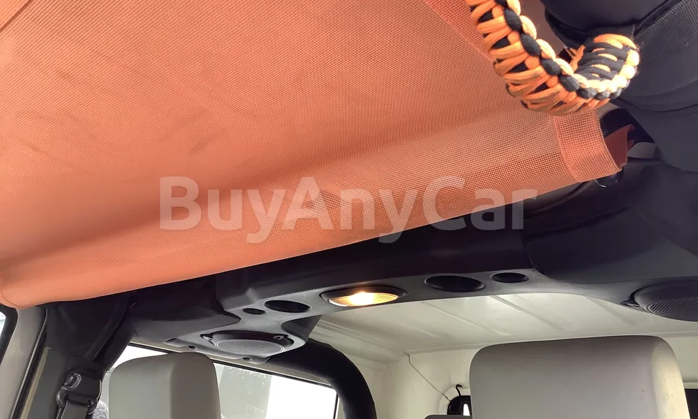 Vehicle photo 8