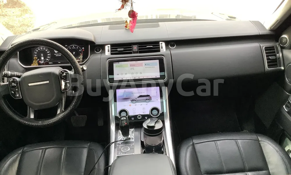 Vehicle photo 8