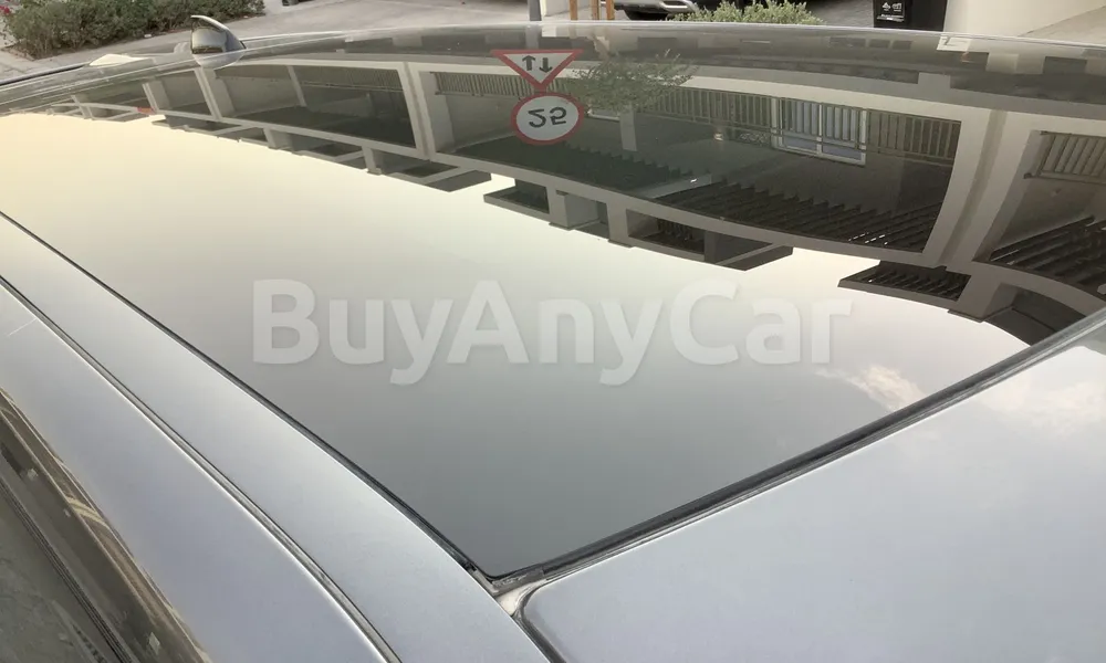 Vehicle photo 5