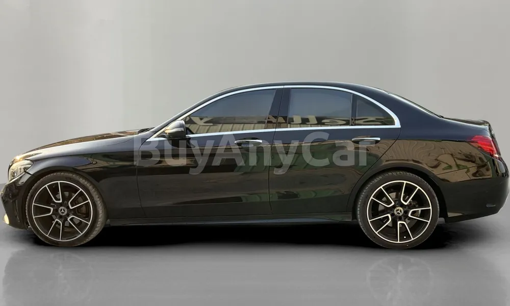 Vehicle photo 4