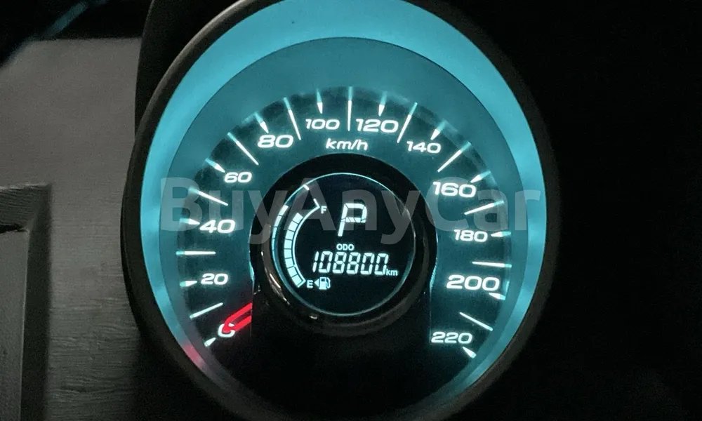 Vehicle photo 6