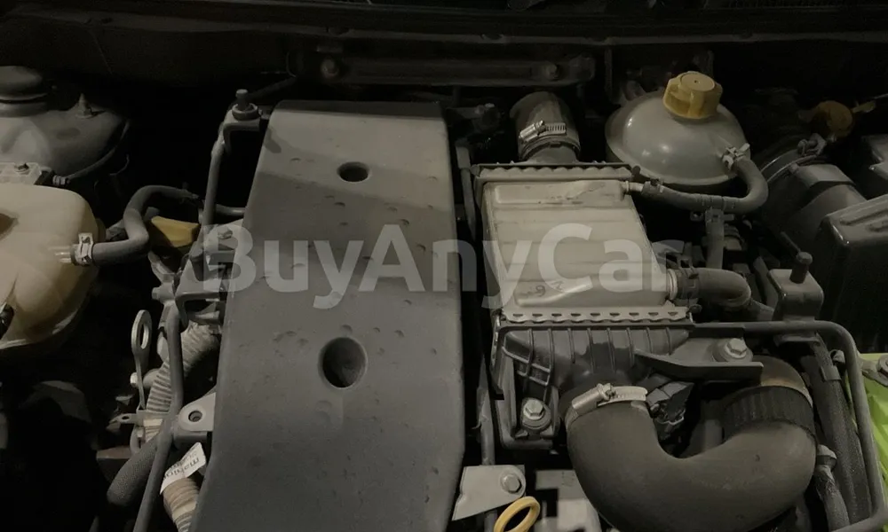 Vehicle photo 8