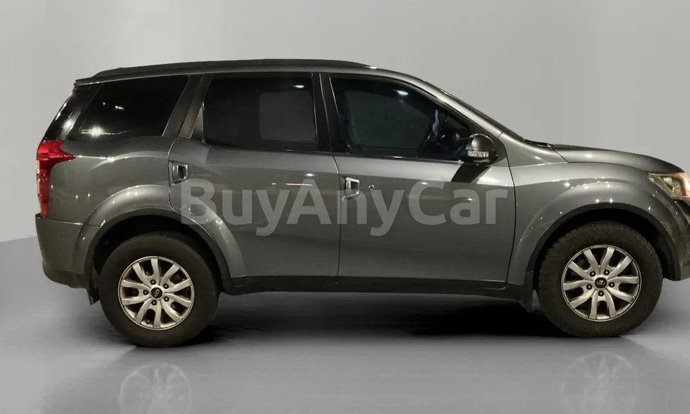 Vehicle photo 3