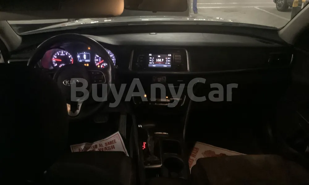 Vehicle photo 7