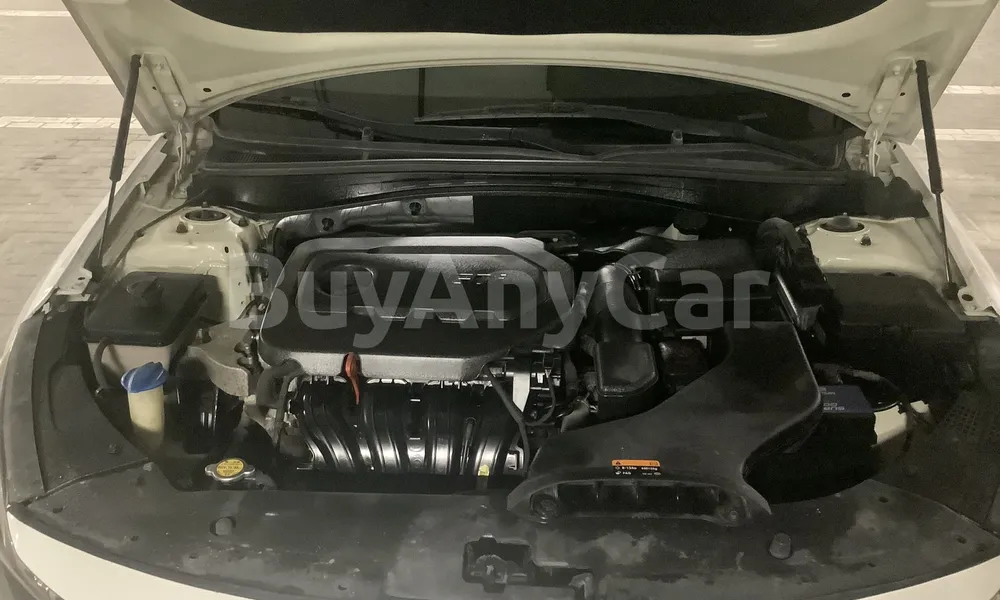 Vehicle photo 6