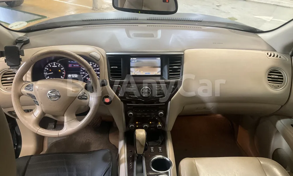 Vehicle photo 9