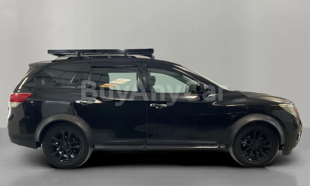 Vehicle photo 3