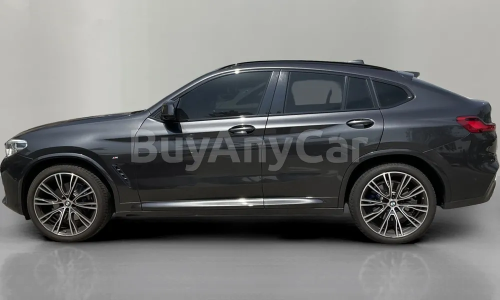 Vehicle photo 4