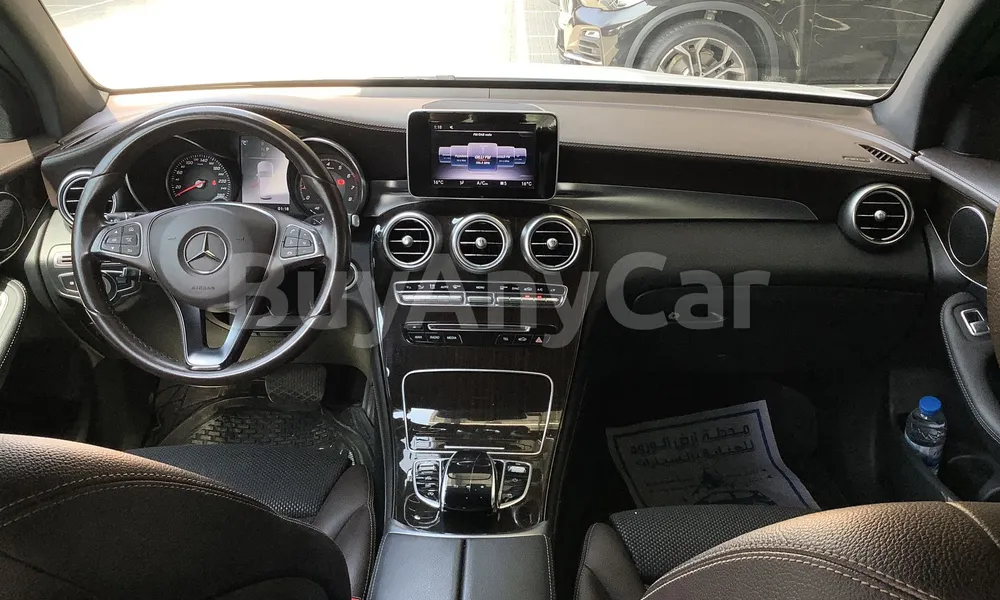 Vehicle photo 8