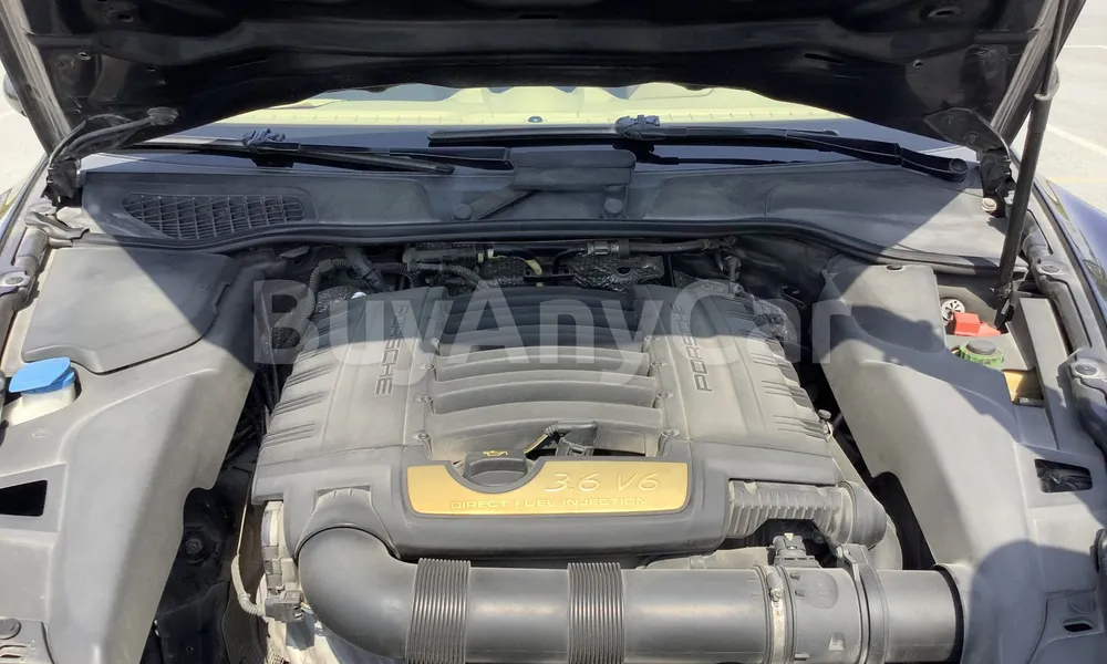 Vehicle photo 6