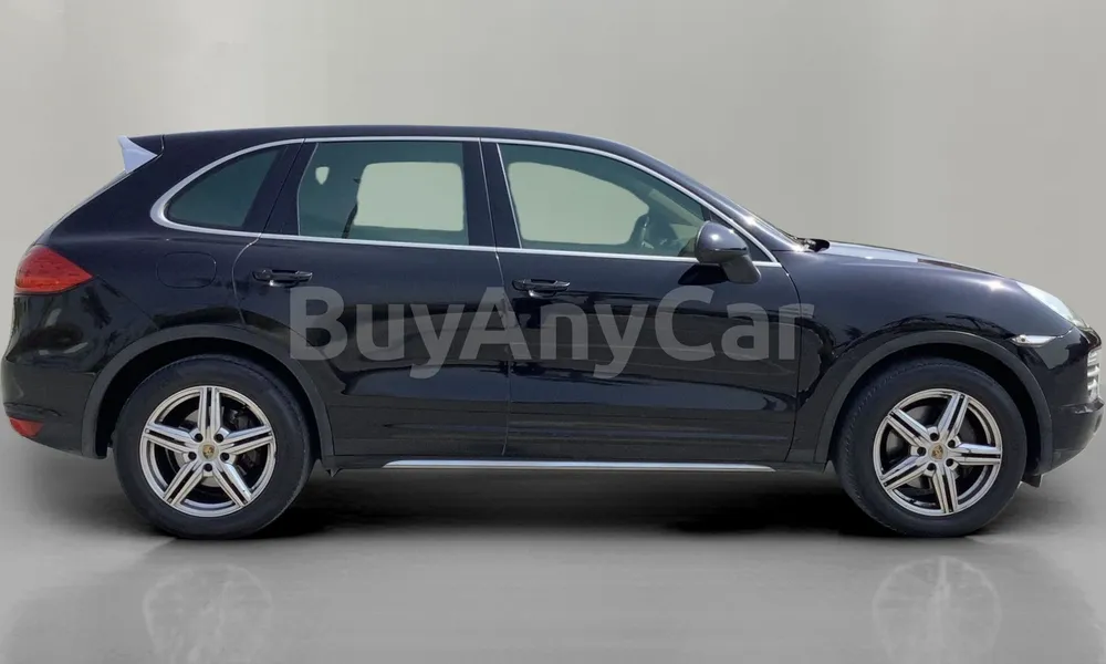 Vehicle photo 3