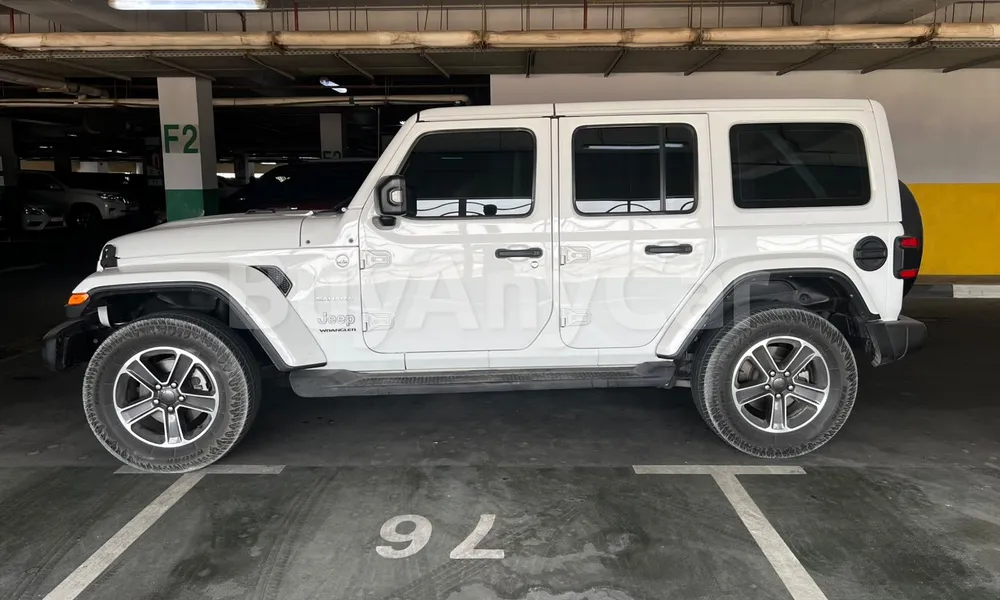 Vehicle photo 4