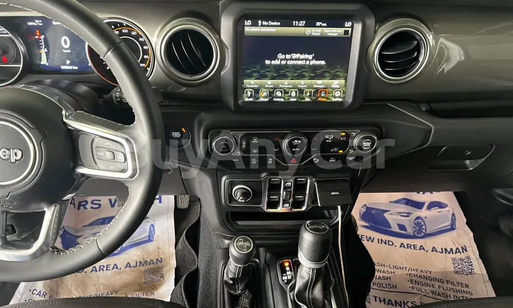 Vehicle photo 9