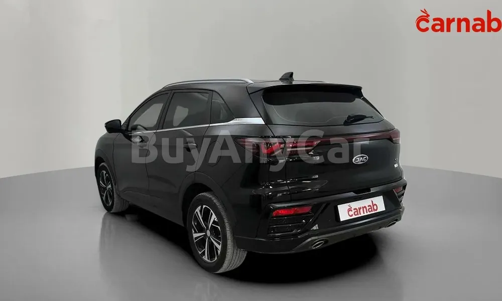 Vehicle photo 9