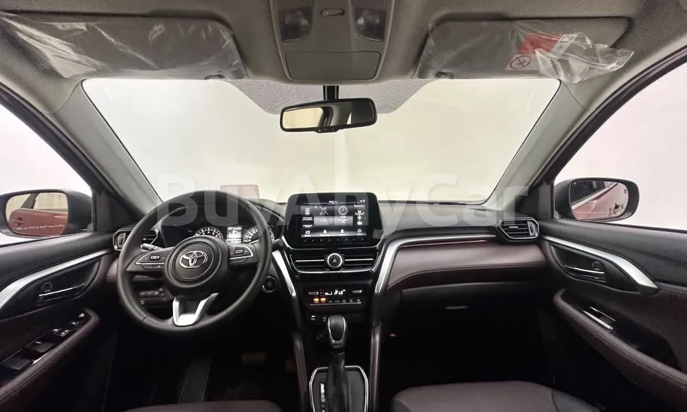 Vehicle photo 5