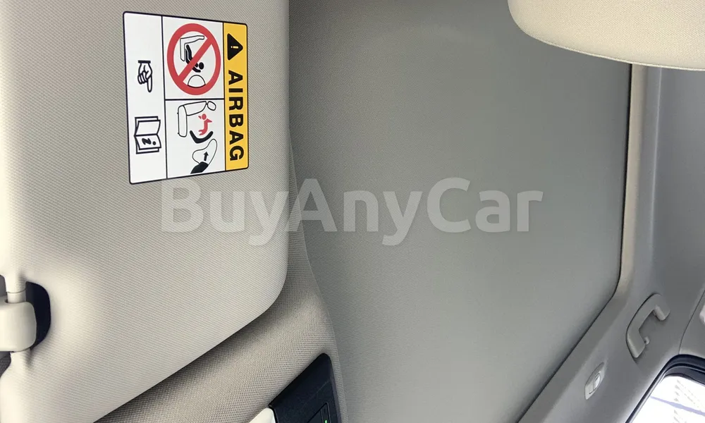 Vehicle photo 9