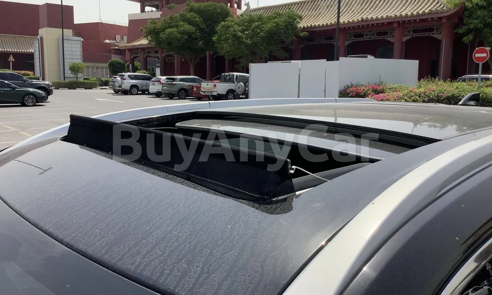 Vehicle photo 5